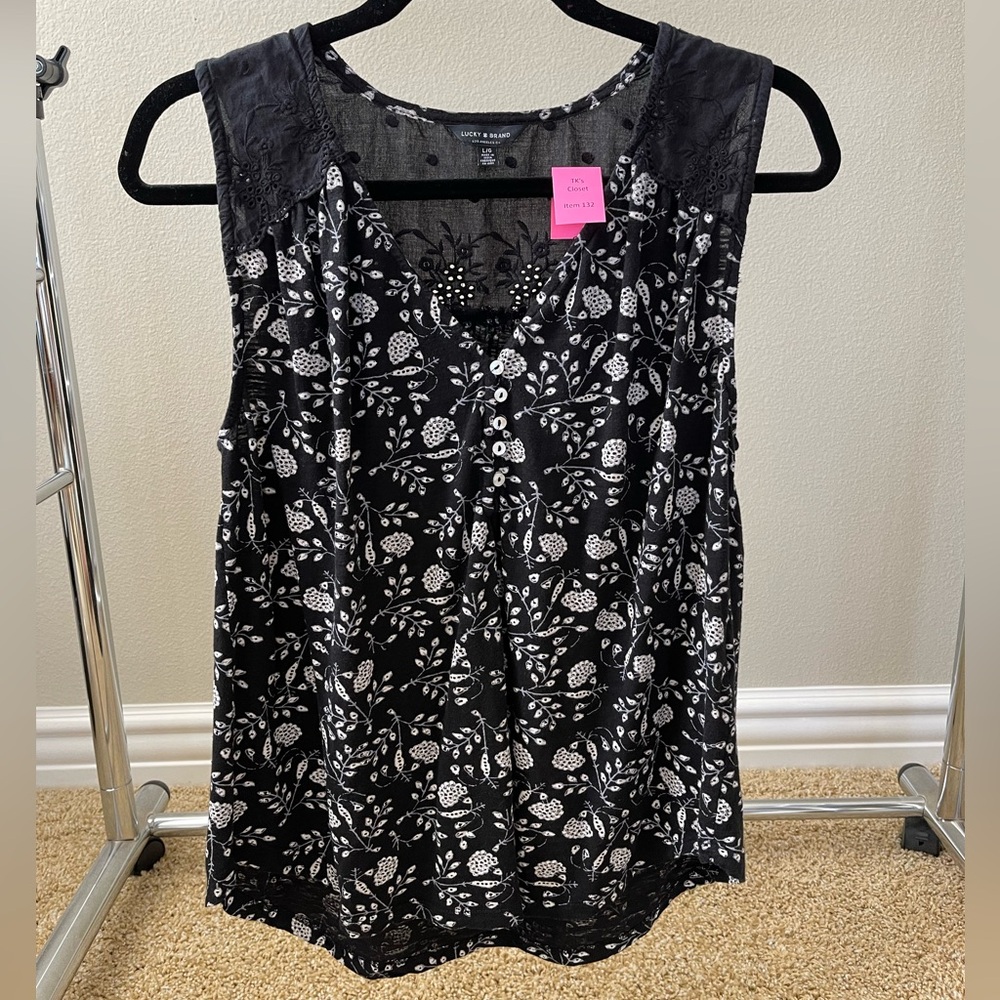 Lucky Brand Top Black w/White Floral Print L/G - EUC (132)
